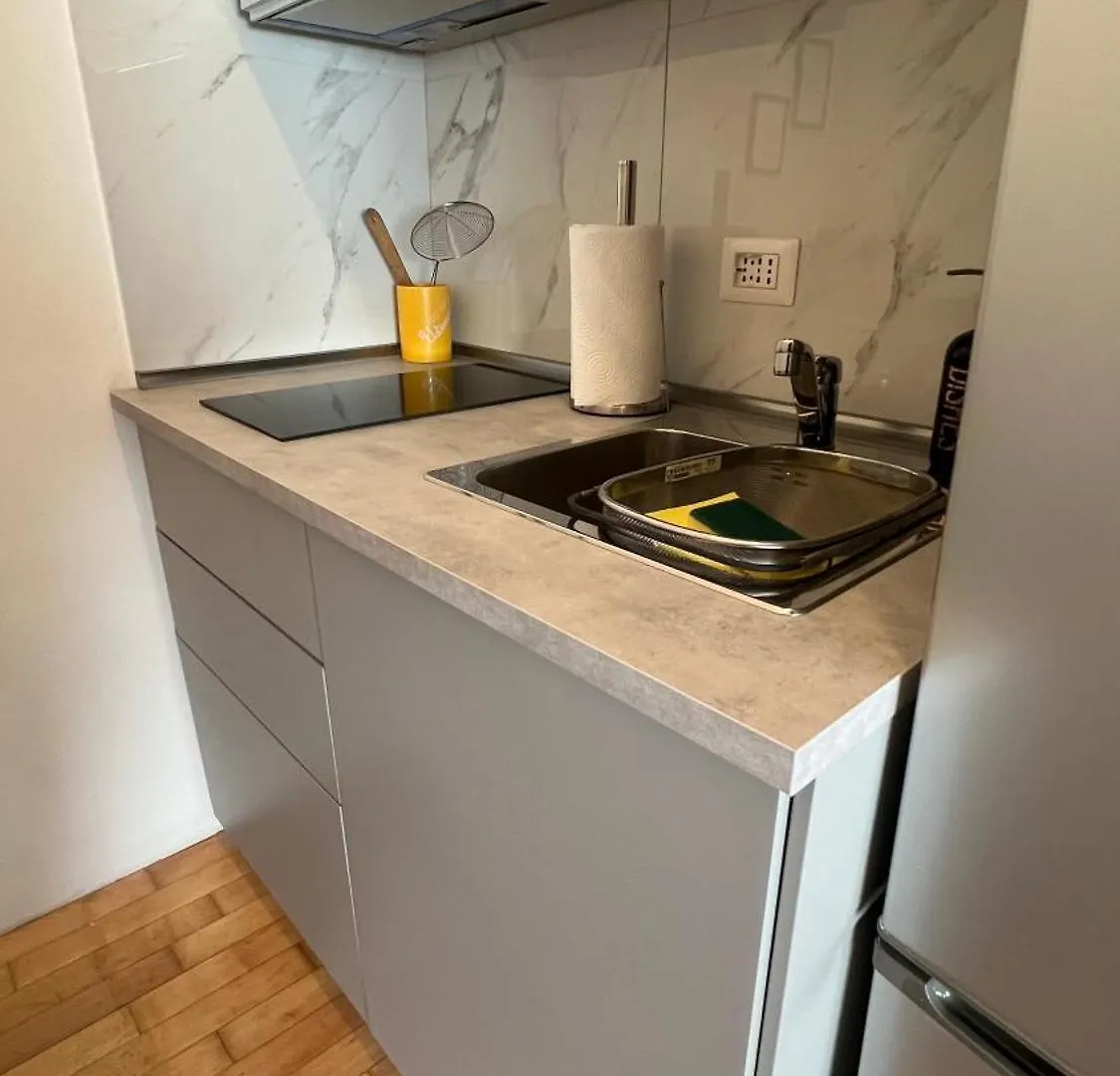 Ascanio Apartment, In The Heart Of Milan Nightlife